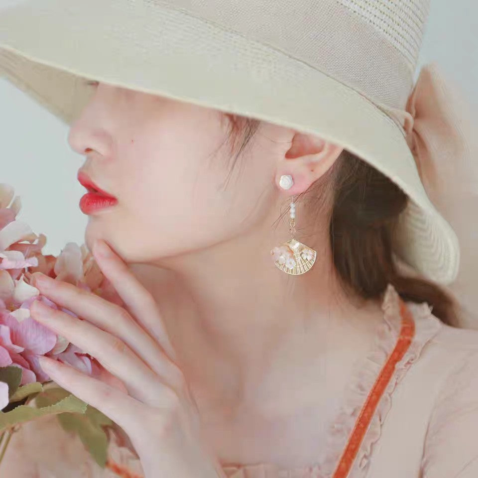 Vintage Fan Earring