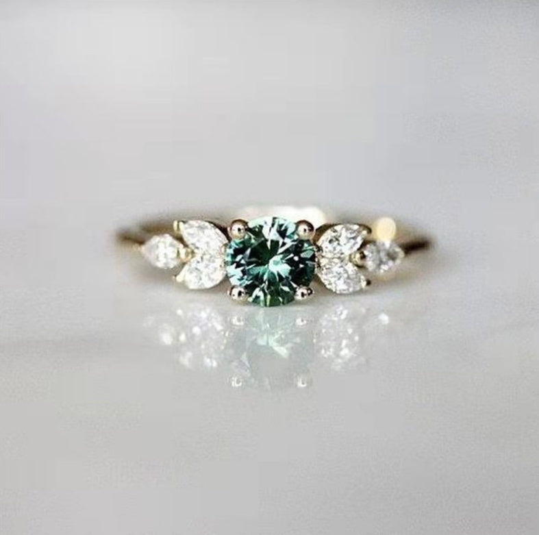 Emerald-Di Ring