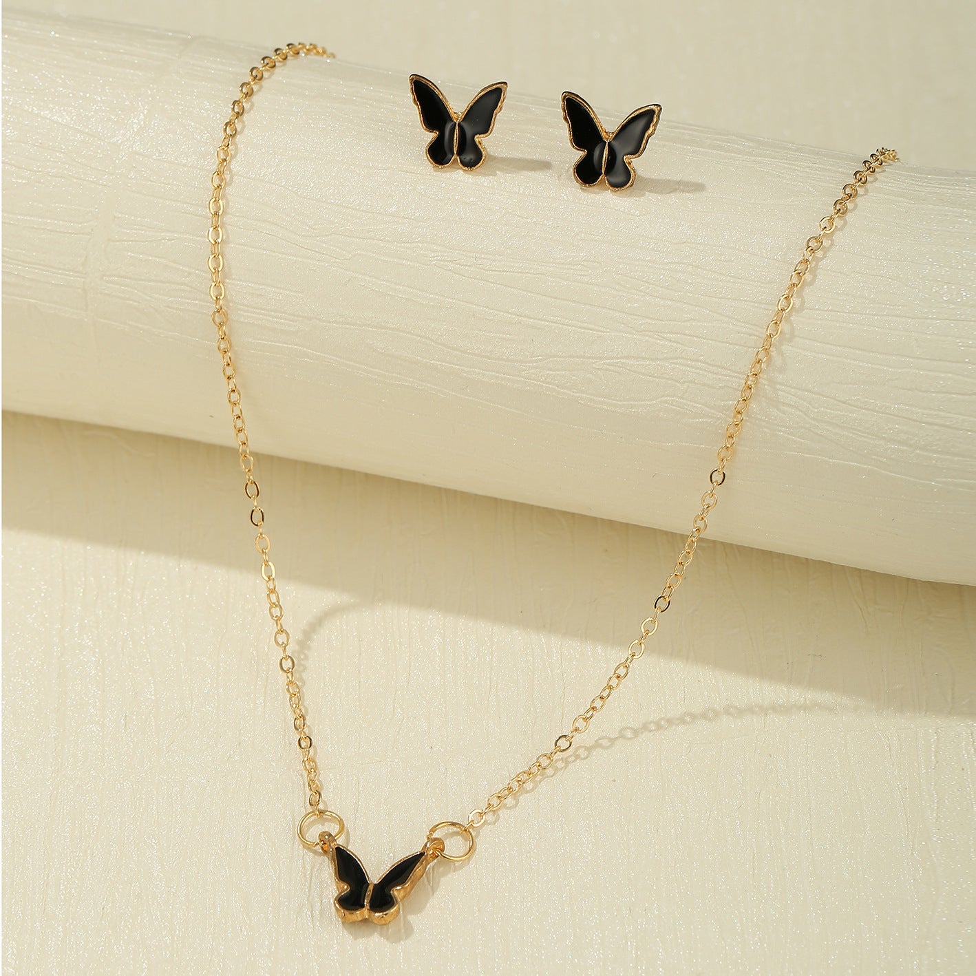 Butterfly Creative Retro Necklace