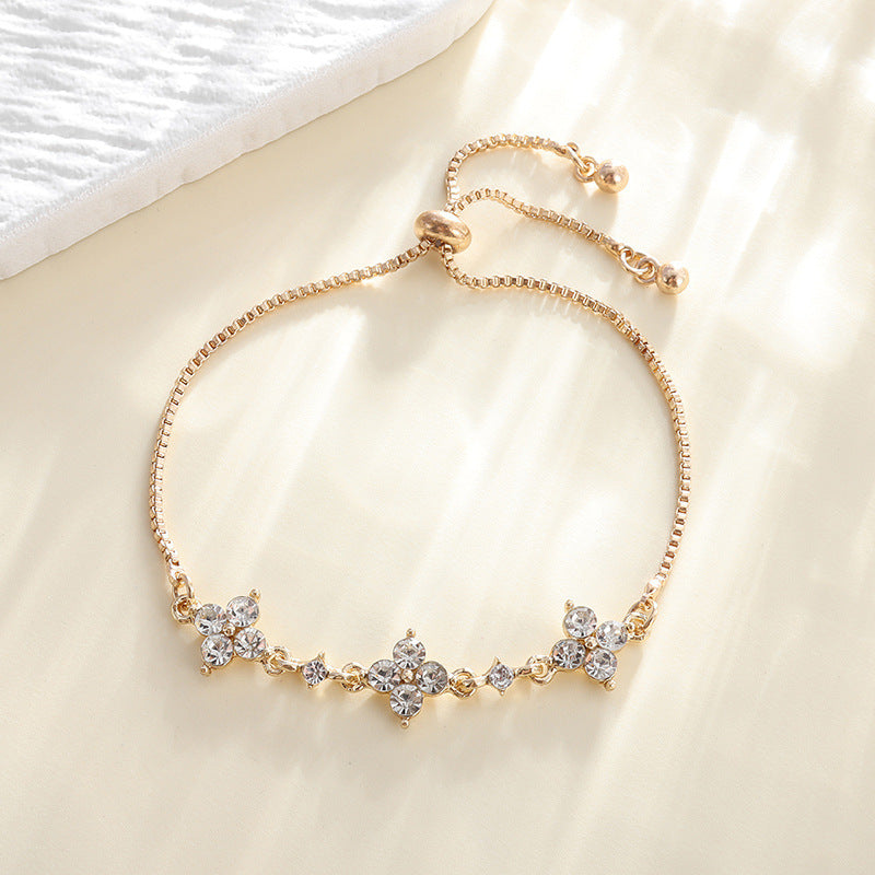 Women's Personalized Versatile Zircon Flower Bracelet