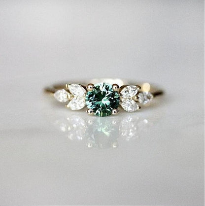 Emerald-Di Ring