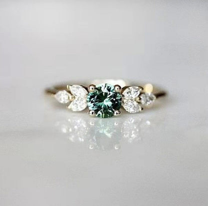 Emerald-Di Ring