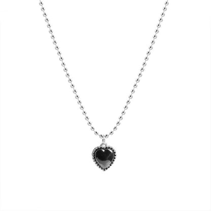 Women's Retro Light Luxury Black Love Heart Necklace