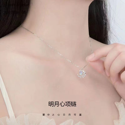 Dream Moon Necklace